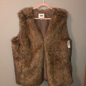 Old Navy Women’s faux Fur Vest XXL